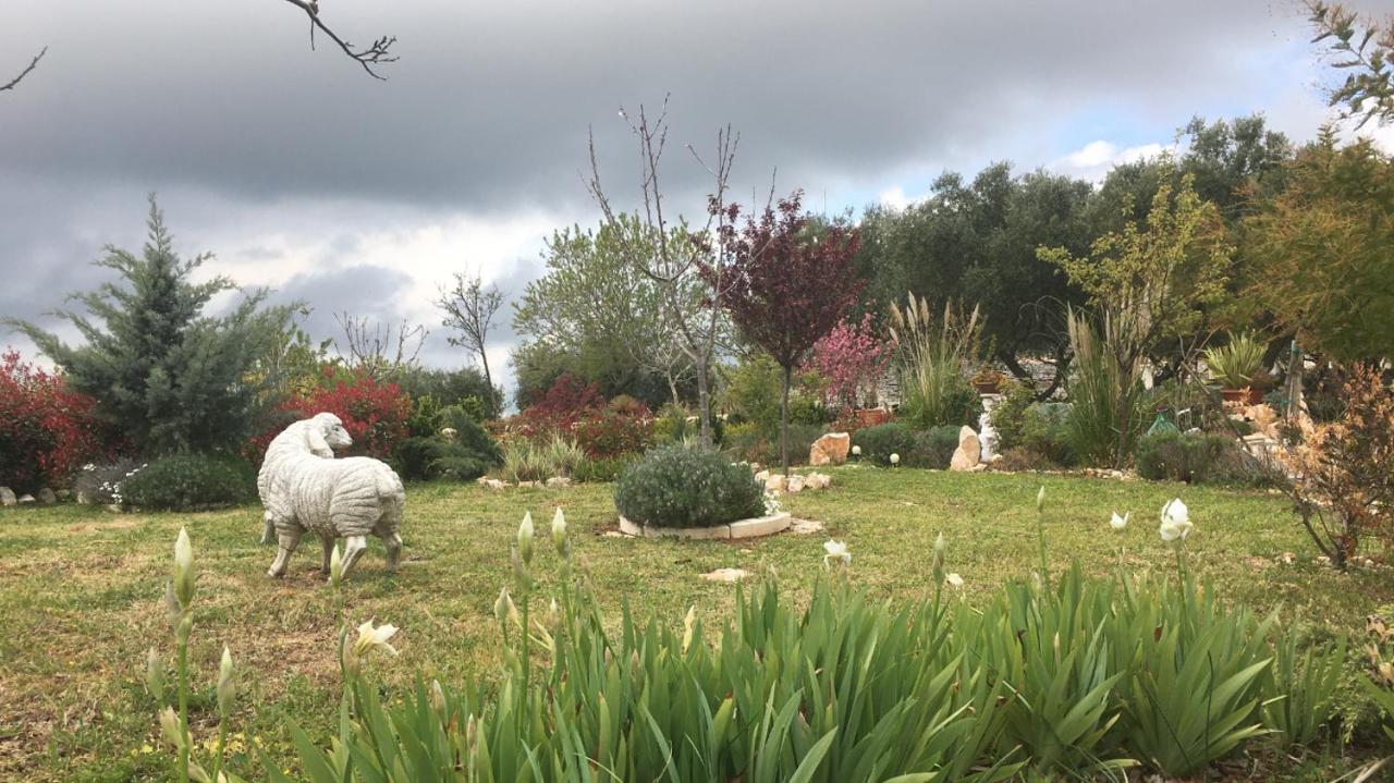 16 Trulli E Giardini Apartment Alberobello Bagian luar foto