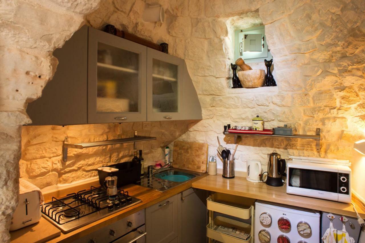 16 Trulli E Giardini Apartment Alberobello Bagian luar foto
