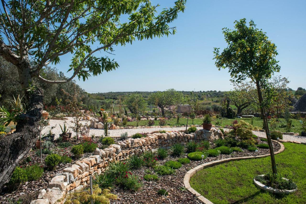 16 Trulli E Giardini Apartment Alberobello Bagian luar foto