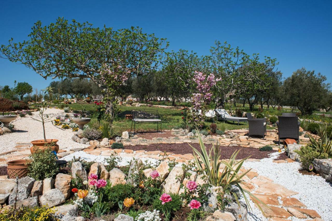 16 Trulli E Giardini Apartment Alberobello Bagian luar foto
